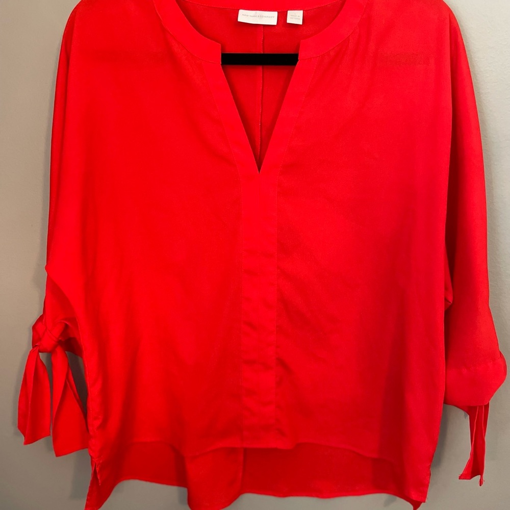 New York & Co red long sleeve blouse